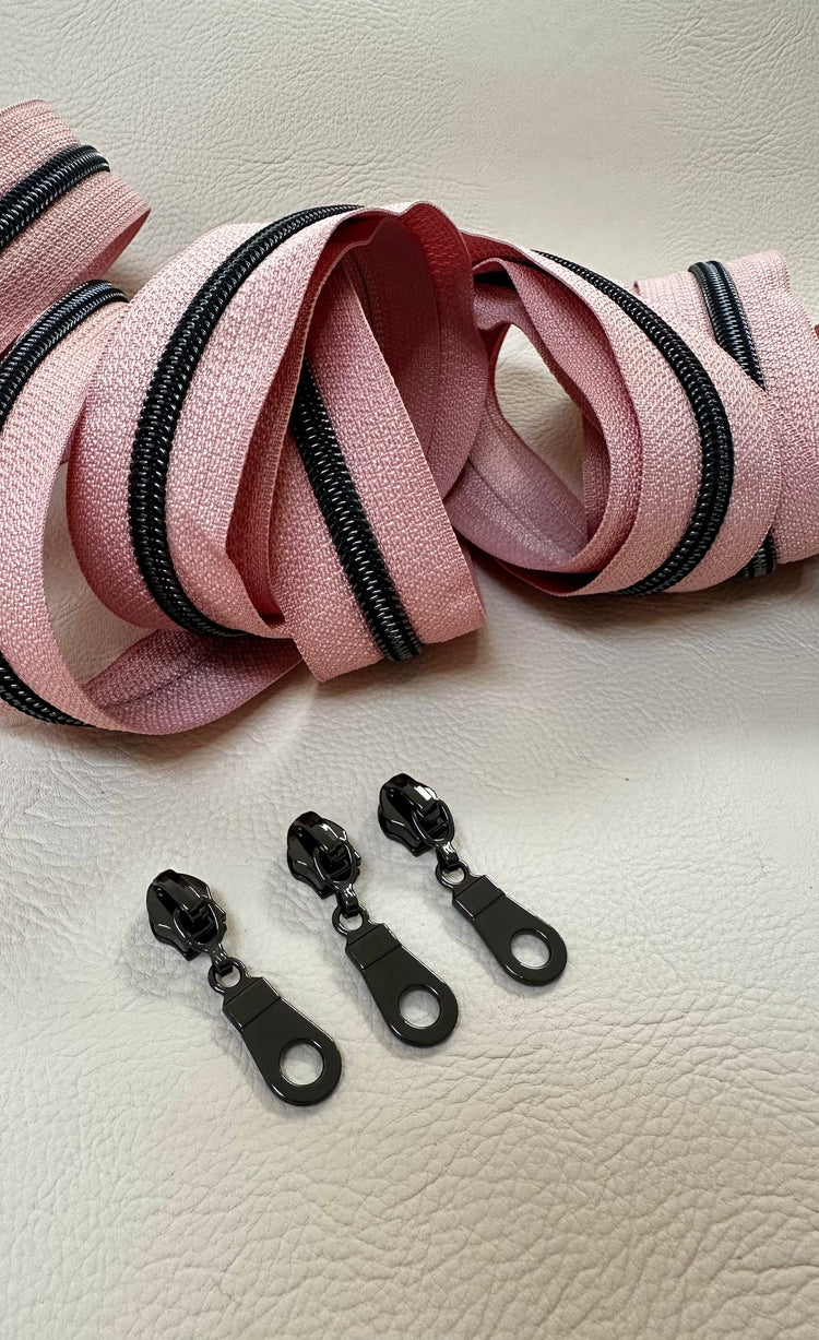 #5 Zipper - light pink tape and gunmetal coil
