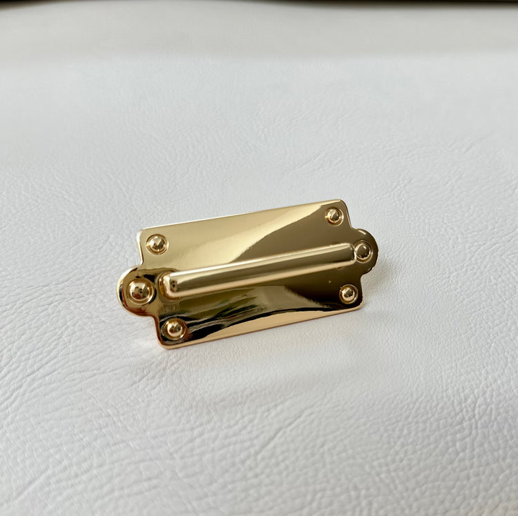 Bridge connector in gold
