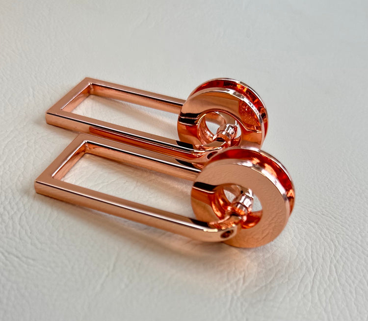 2 Grommet strap connectors in Rose Gold